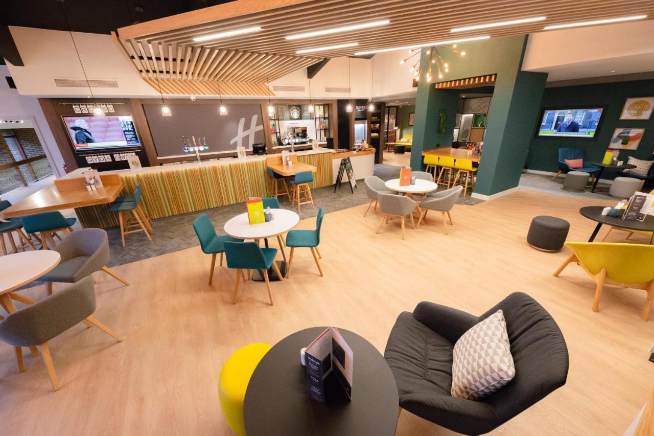 Holiday Inn Newport By Ihg Экстерьер фото