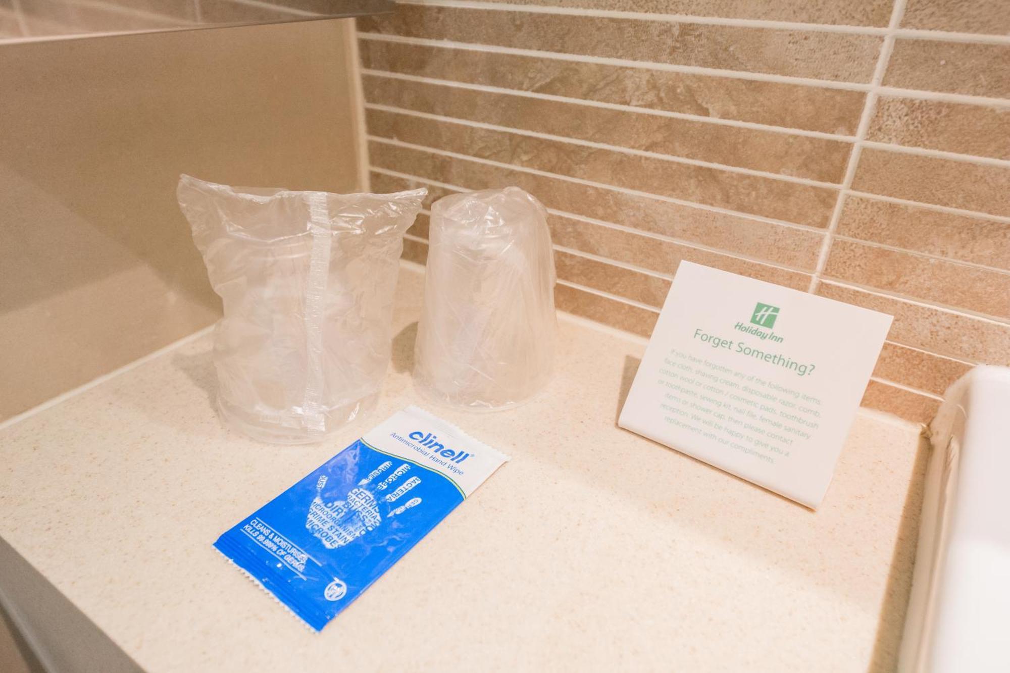 Holiday Inn Newport By Ihg Экстерьер фото